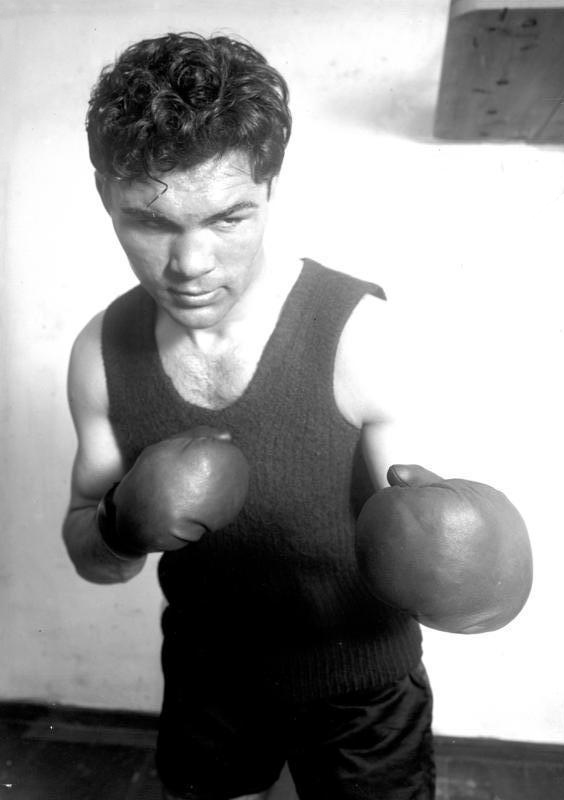 Max Schmeling - scrap_google_ccl