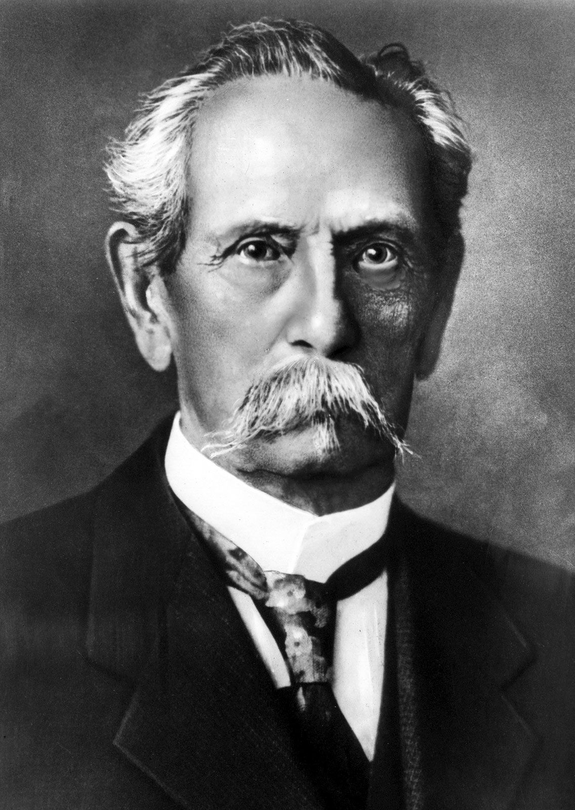 Karl Benz - scrap_google_ccl