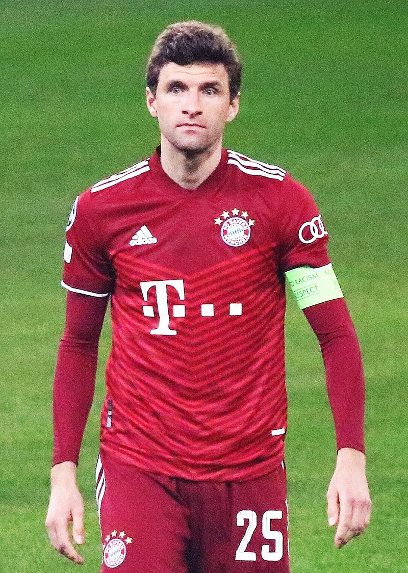 search image 2 Thomas Müller New Girlfriend, Children, Age, Net Worth 2