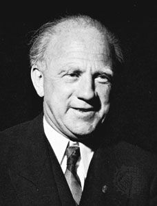 search image 2 Werner Heisenberg 2